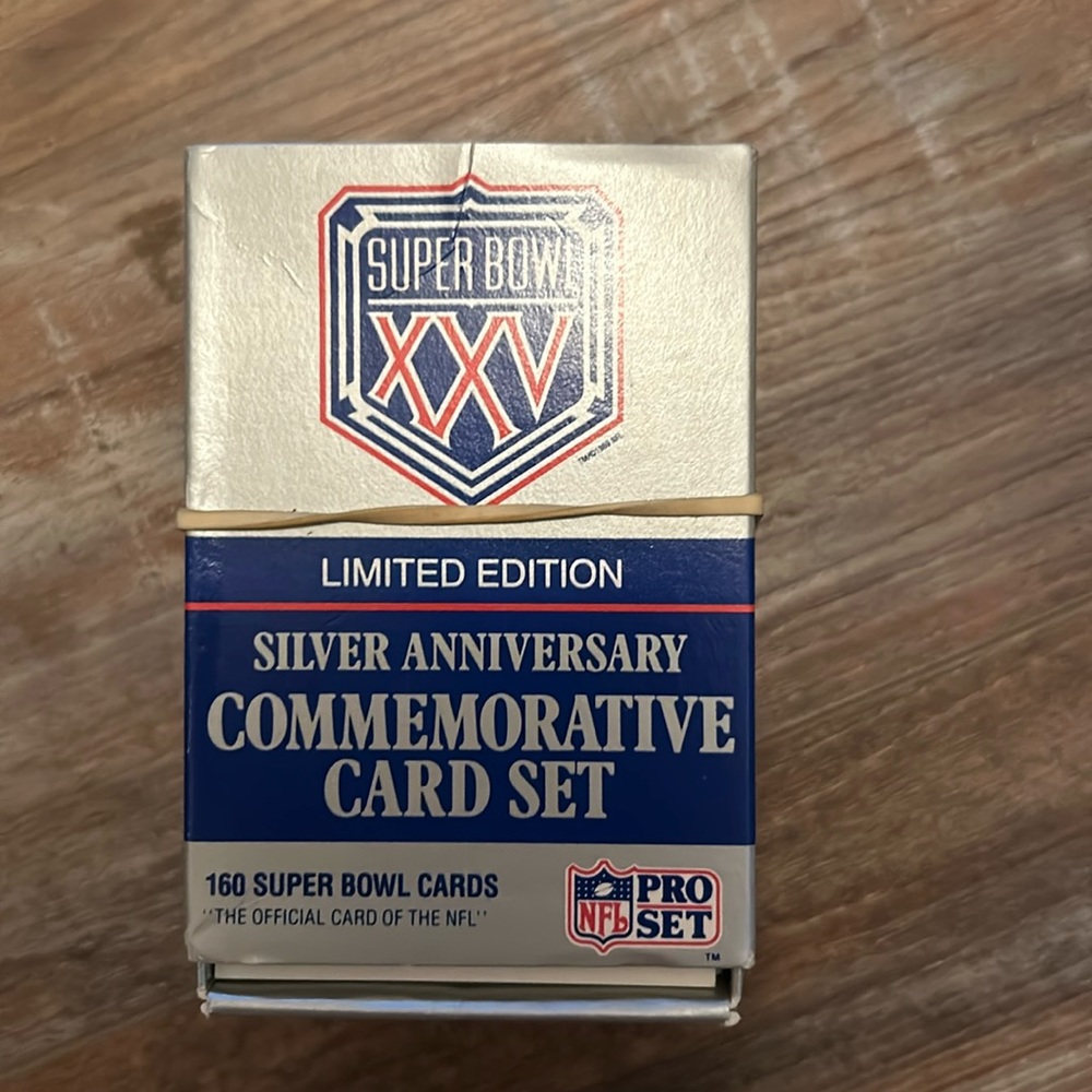 160 Super Bowl XXV limited edition cards